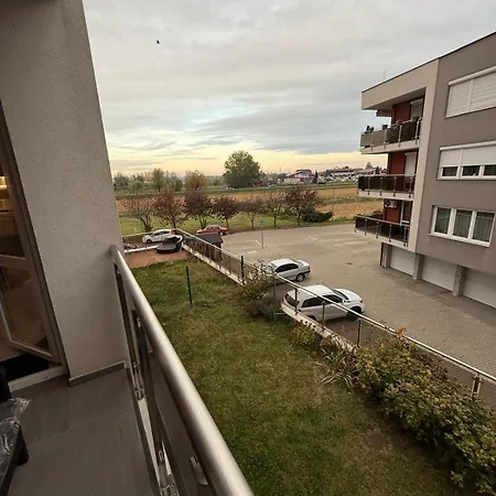 Apartament Highway